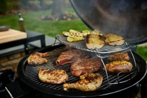 Summit_Kamado_E6_ChickenSteak_5_rgb-801x534-864cc19.jpg