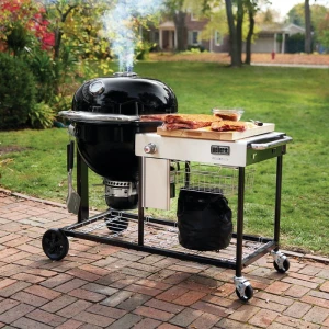 03_Summit_Kamado_S6_Mood_1_rgb_1800x1800.jpg