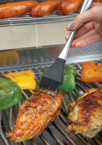 55005_silicone_brush_in_use_napoleon_grills.jpg