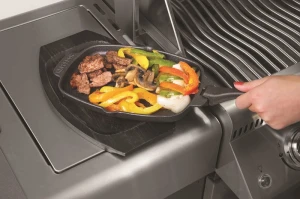 56008_sizzle_platter_in_use_napoleon_grills.jpg