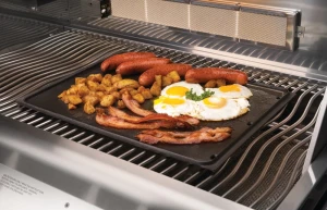 56040_skillet_in_use_napoleon_grills.jpg