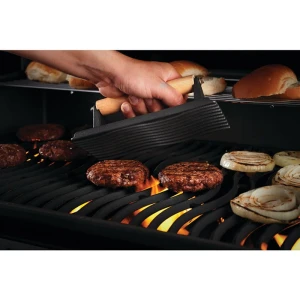 Low Res_JPG-56056-Cast-Iron-Meat-Press-InUse-Off.jpg