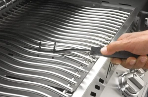62121_grid_lifter_in_use_napoleon_grills.jpg