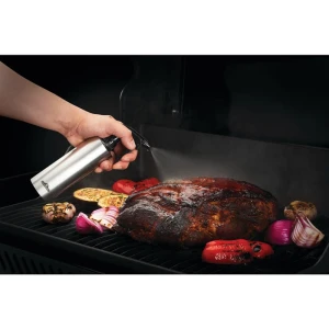 Low Res_JPG-62047-Stainless-Steel-Spray-Bottle-In-Use.jpg