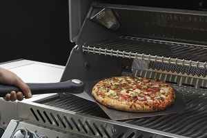 70003_pizza_spatula_in_use_napoleon_grills.png