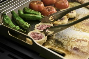 RP30SIBFTPK-PHM_WithFood11-1000x668-a006145.png